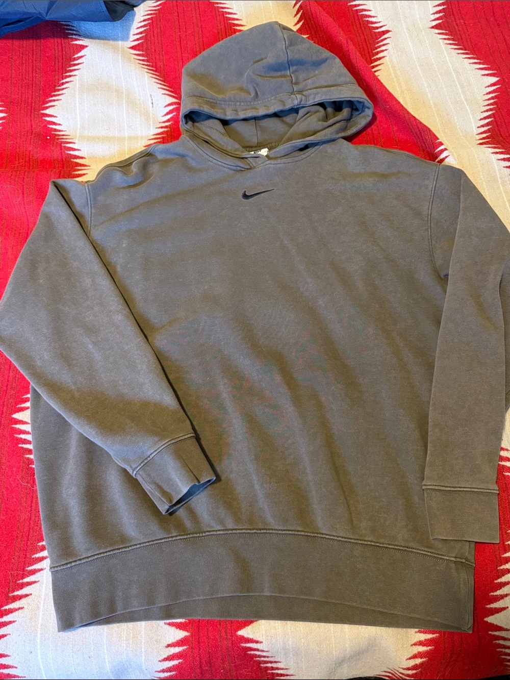 Nike Women’s medium Oversized Hoodie in acid wash chocolate